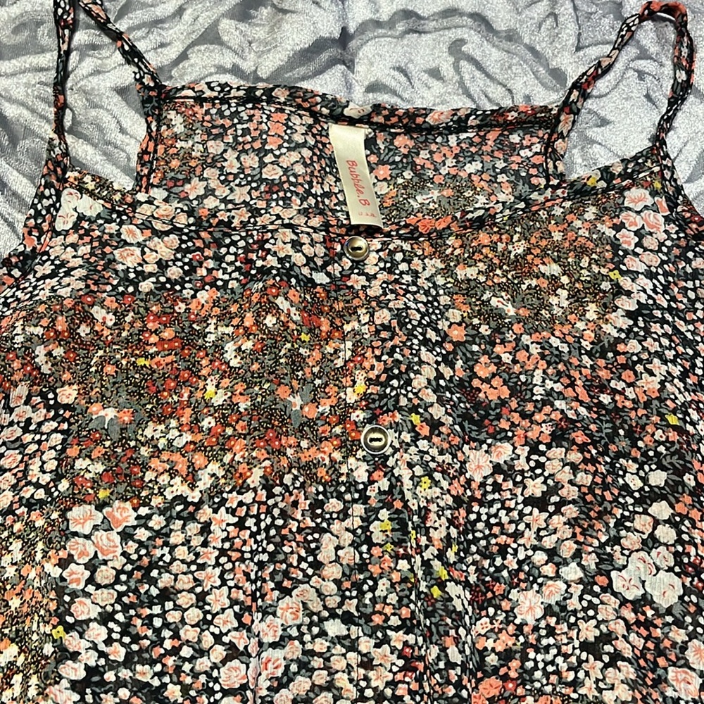 💰BOGO💰#896-(L) Bubble B brand spaghetti strap floral Tank Top, with front tie